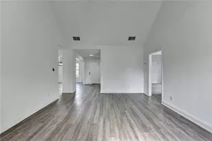 2250 Thornberry Dr, Lawrenceville, GA 30044 - Photo 14