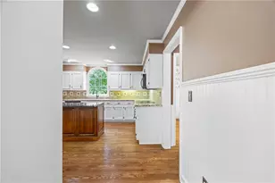 2205 Parliament Dr, Lawrenceville, GA 30043 - Photo 18