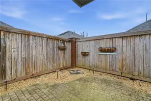 102 Courtyard Ln, Woodstock, GA 30189 - Photo 36