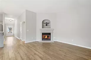 102 Courtyard Ln, Woodstock, GA 30189 - Photo 18