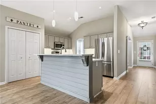 102 Courtyard Ln, Woodstock, GA 30189 - Photo 14