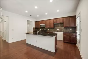 4950 Hazelwood Dr, Alpharetta, GA 30004 - Photo 6