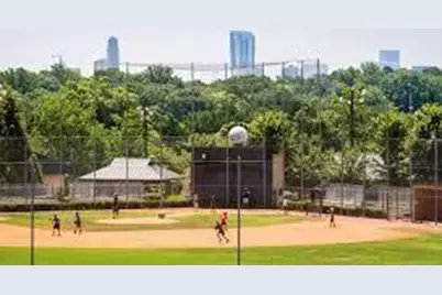 4109 Chastain Park Court NE, Atlanta, GA 30342 - Photo 18