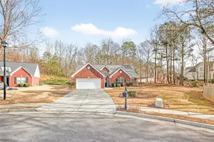 135 Saltcreek Point, Sugar Hill, GA 30518 - Photo 2