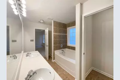 5945 Raventree Court, Atlanta, GA 30349 - Photo 8