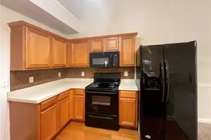 5945 Raventree Ct, Atlanta, GA 30349 - Photo 2