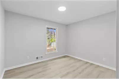 1180 Lakeshore Circle, Gainesville, GA 30501 - Photo 18