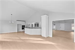 1180 Lake Shore Cir, Gainesville, GA 30501 - Photo 1