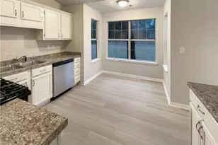 2015 Briar Ridge Way SW, Atlanta, GA 30331 - Photo 18