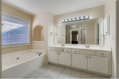 1790 Hickory Station Circle, Snellville, GA 30078 - Photo 16