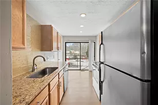 61 Sandalwood Cir, Lawrenceville, GA 30046 - Photo 4