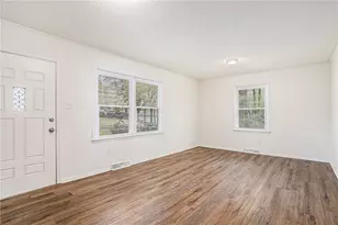 1113 Lake View Dr, Jonesboro, GA 30236 - Photo 4