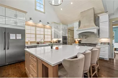 4250 Summit Drive, Marietta, GA 30068 - Photo 2