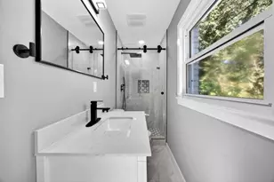 1864 Glen Echo Dr, Decatur, GA 30032 - Photo 18