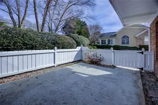 2191 Rockbridge Rd, Stone Mountain, GA 30087 - Photo 4