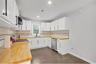 766 Longleaf Drive, Forest Park, GA 30297 - Photo 10