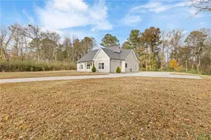 4201 Holly Springs Rd, Gillsville, GA 30543 - Photo 2