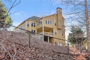 3498 Hickory Lake Dr, Gainesville, GA 30506 - Photo 4