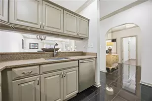 2499 Peachtree Road NE, Atlanta, GA 30305 - Photo 8