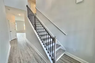 813 Brittany Nichole Ct, Bonaire, GA 31005 - Photo 2