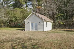 2576 Ashworth Lake Rd, Snellville, GA 30078 - Photo 16