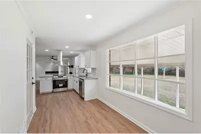 2576 Ashworth Lake Road, Snellville, GA 30078 - Photo 8