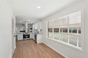 2576 Ashworth Lake Rd, Snellville, GA 30078 - Photo 8