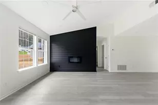 2670 Ivydale Ct SW, Atlanta, GA 30311 - Photo 4