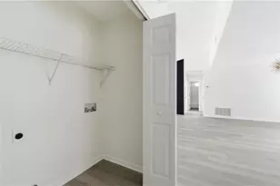 2670 Ivydale Ct SW, Atlanta, GA 30311 - Photo 12