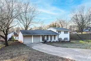 2761 Zane Grey Dr SE, Atlanta, GA 30316 - Photo 2