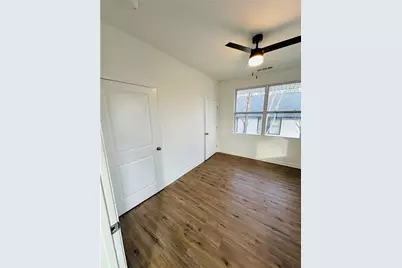 25 Fourth Street, Gainesville, GA 30504 - Photo 6