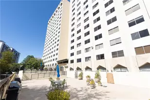 2479 Peachtree Rd NE, Atlanta, GA 30305 - Photo 22