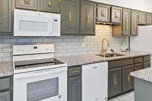 2685 Meadowlawn Dr SE, Marietta, GA 30067 - Photo 14