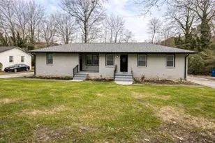 839 Commodore Dr, Atlanta, GA 30318 - Photo 2