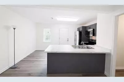 839 Commodore Drive, Atlanta, GA 30318 - Photo 4