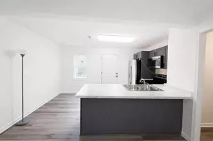 839 Commodore Dr, Atlanta, GA 30318 - Photo 4