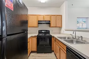 6080 Camden Forrest Cove, Riverdale, GA 30296 - Photo 4