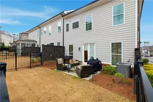 5054 Sealy Cir, Peachtree Corners, GA 30092 - Photo 4