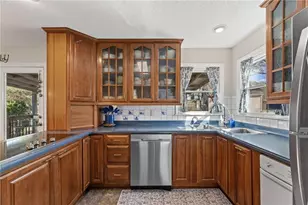 2690 Hill Gate Ct, Snellville, GA 30039 - Photo 4