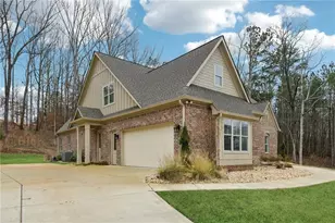 25 Mountain Crest Dr, Oxford, GA 30054 - Photo 2