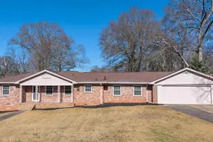 4045 Compton Cir, Powder Springs, GA 30127 - Photo 4