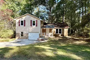 5478 Rocky Pine Dr, Lithonia, GA 30038 - Photo 2