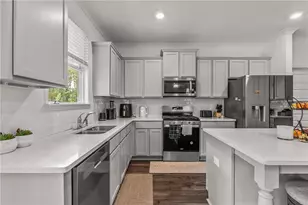 379 Blue Juniper Cir, Loganville, GA 30052 - Photo 4