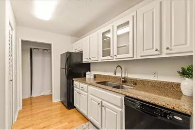 1009 Lake Pointe Circle, Roswell, GA 30075 - Photo 10