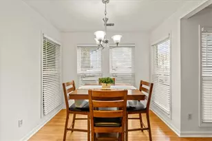 1009 Lake Pointe Cir, Roswell, GA 30075 - Photo 6