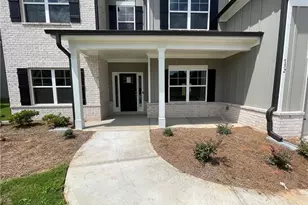 237 Cherokee Rose Ln, Hoschton, GA 30548 - Photo 2