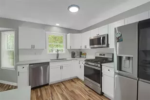 3992 Wrexham Dr, Snellville, GA 30039 - Photo 10