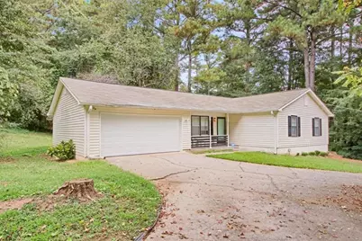 3992 Wrexham Drive, Snellville, GA 30039 - Photo 2