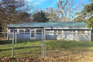 125 Martin Ln, Jefferson, GA 30549 - Photo 2