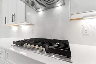 5676 Meadow View Dr, Jefferson, GA 30549 - Photo 14